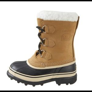 !!!SOREL!!! Size 7 youth/8 womens!! Gently used waterproof boots !